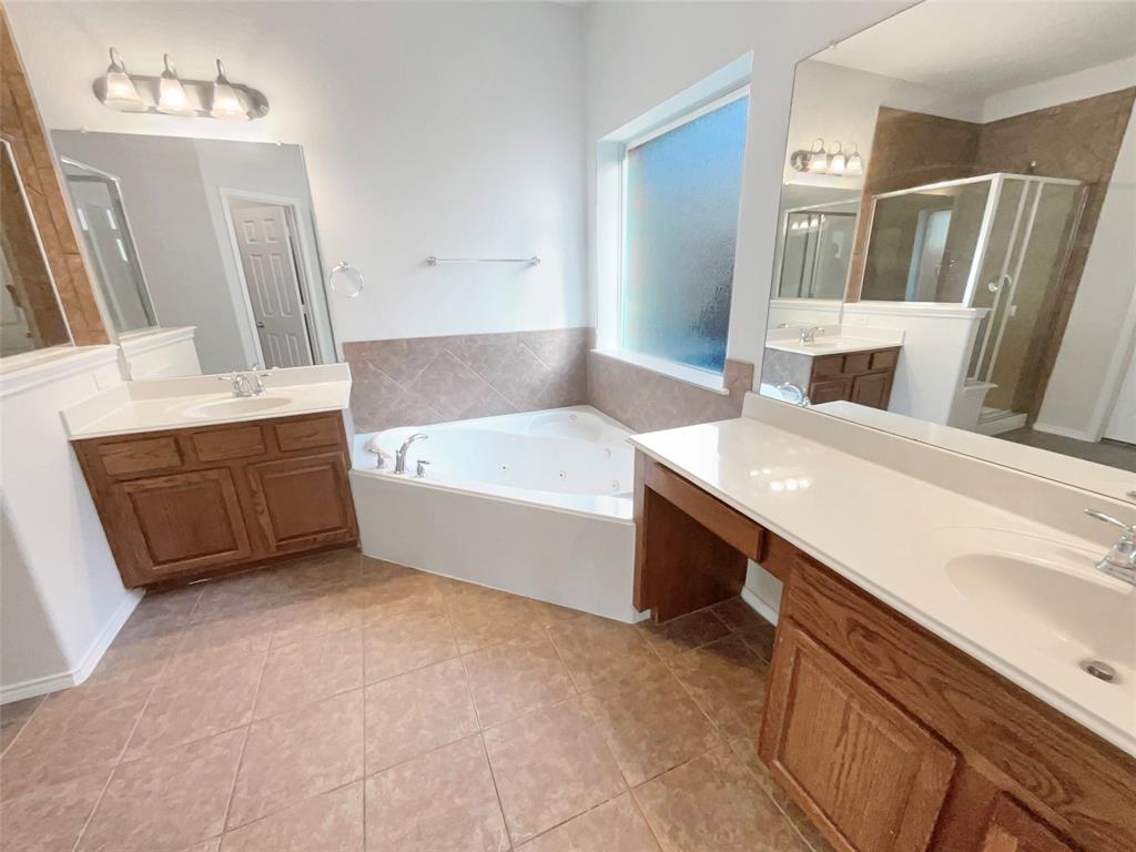 Mistletoe Hill Ph IV - Residential