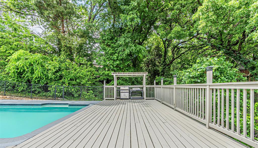 2405 Castle Rock Road