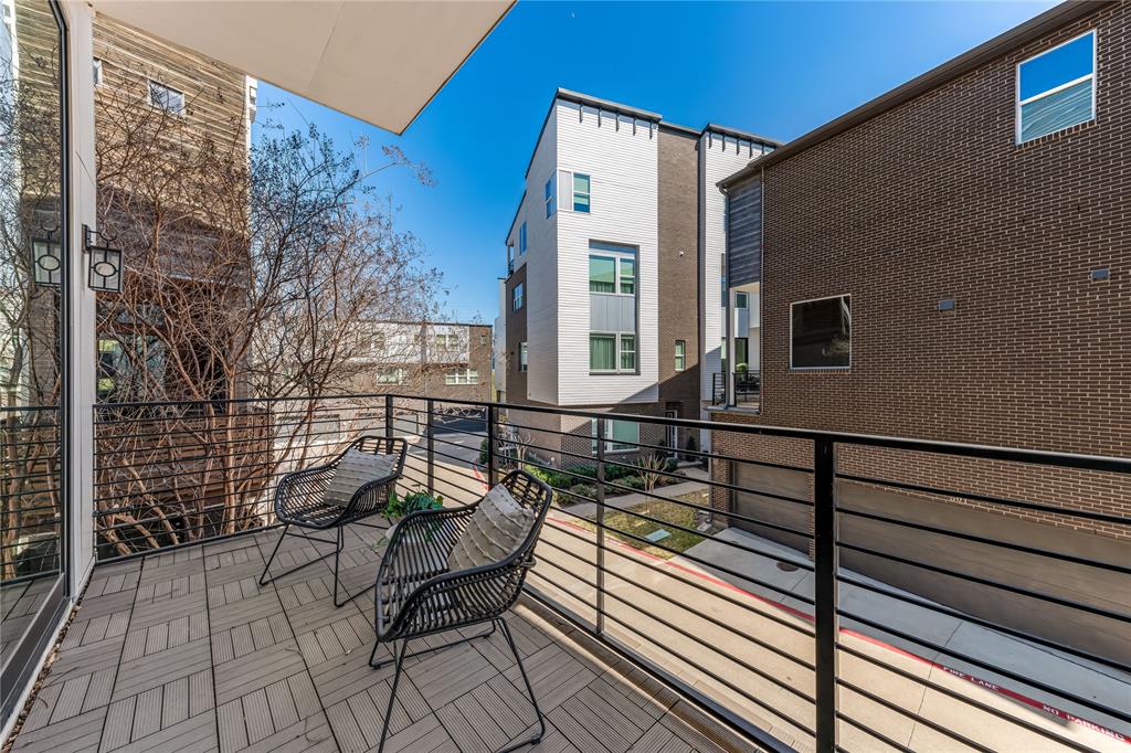 Trinity Twnhms #2 - Residential