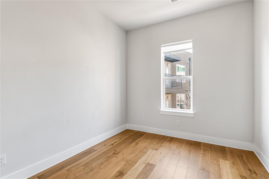 Trinity Twnhms #2 - Residential