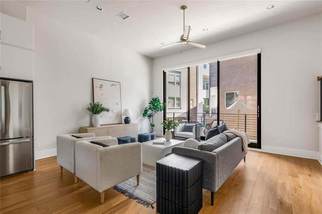 Trinity Twnhms #2 - Residential