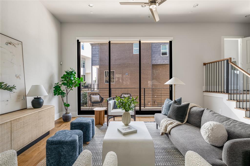 Trinity Twnhms #2 - Residential