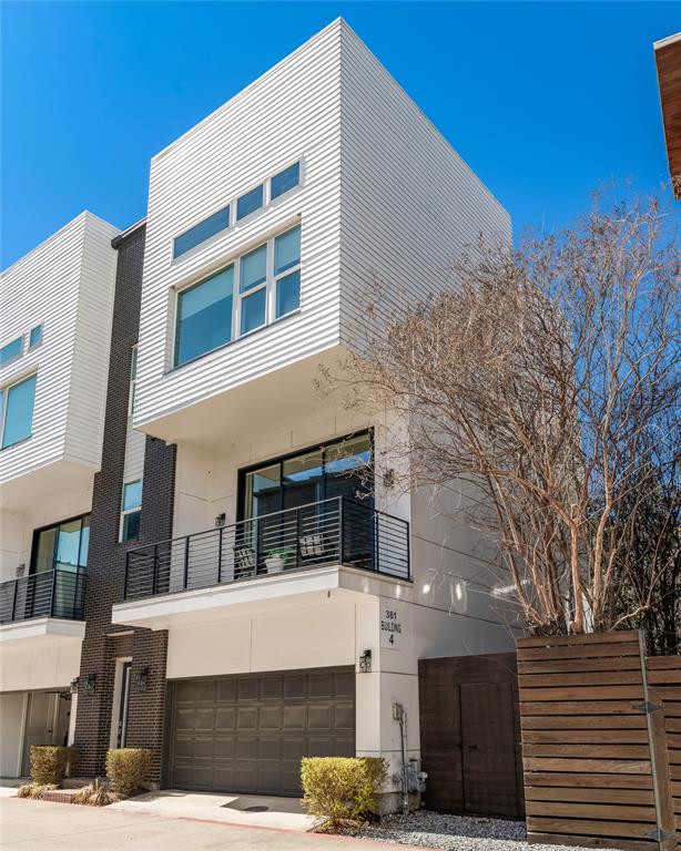 Trinity Twnhms #2 - Residential