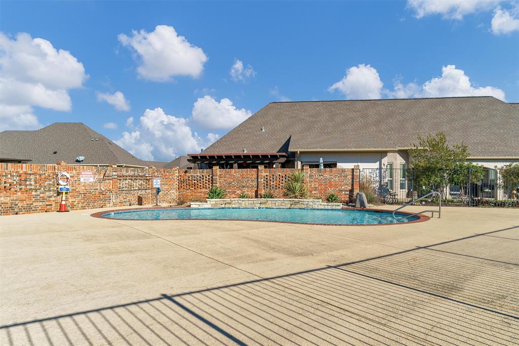 Fountain Village - Residential