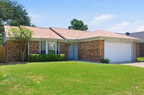 Photo of 516 Winter Wood Drive, Grapevine, TX 76051 (MLS # 21270633)
