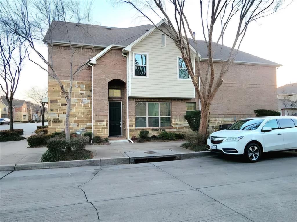 652 Matthew Place