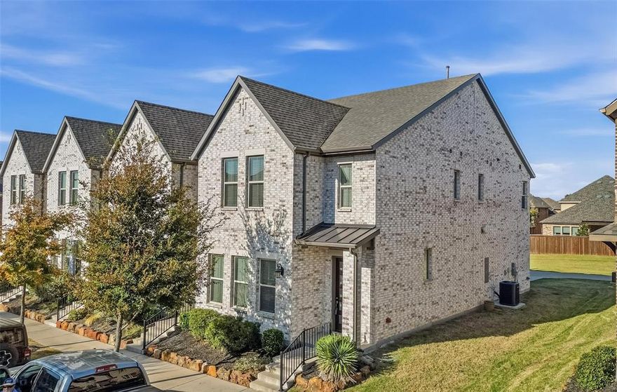 Beautiful townhome located in McKinney with highly desirable Frisco ISD!!!
Welcome to this modern and well-maintained 3-bedroom, 2.5-bath townhome offering the perfect blend of comfort, style, and convenience. Built in 2021, this home features an open-concept floor plan with abundant natural light and contemporary finishes throughout.
All three spacious bedrooms are located upstairs, along with the laundry room for added convenience. The primary suite offers a relaxing retreat with a private bath and walk-in closet. Enjoy cooking and entertaining in the bright kitchen that opens to the living and dining areas—perfect for everyday living and gatherings.
Additional highlights include an attached 2-car garage and low-maintenance living. Ideally situated within highly acclaimed Frisco ISD, this home is just minutes from major shopping centers, dining, and the Allen Outlet Mall—everything you need is right at your doorstep!