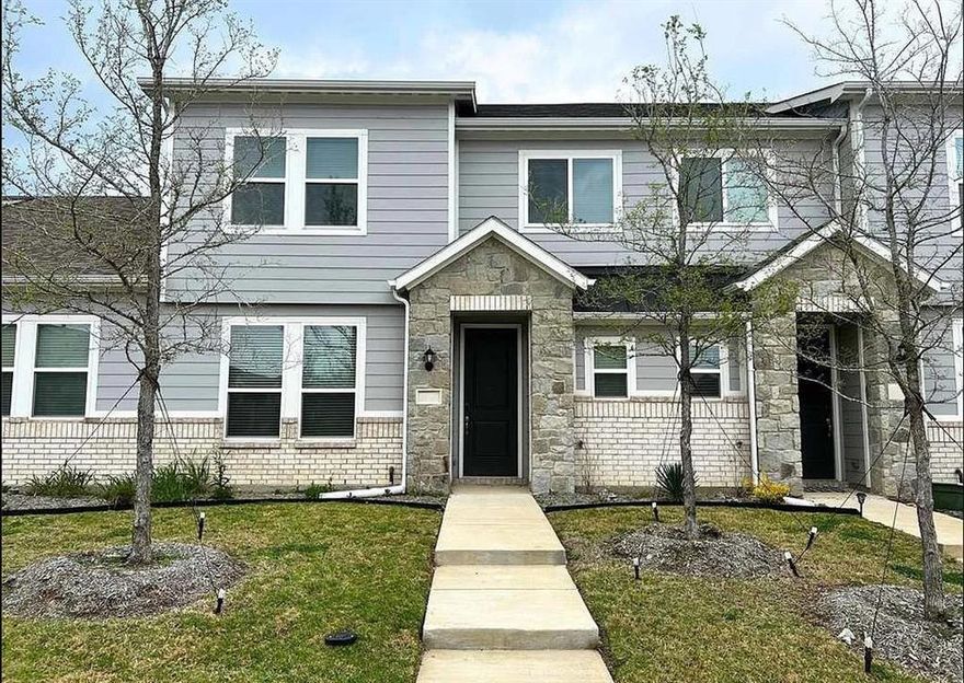 This townhome in McKinney is absolutely Charming. It is a 4 Bedroom, 2.5 Baths, 2 Car Garage with spacious, open-concept floorplans, perfect for modern living!.  It's located at the intersection of US 380, US 75 and just minutes away from all major shopping, dining and Collin college, McKinney campus, Target, Costco, Walmart, CVS, Walgreens, Home depot etc. are only minutes away from this property. Features including beautiful quartz countertops, stylish white cabinets, stainless steel appliances including Refrigerator.  The kitchen features a spacious pantry, ample cabinet space. The living room is great for entertainment! Two-car garage and additional parking available at the front of the property! Additional storage available in garage. 

There are rooms on the second floor. Open floor plan. Pets are welcome and we look forward to you make your home. 

All measurements are estimates. Please make your own measurements.

Tenant is responsible for All Utilities.