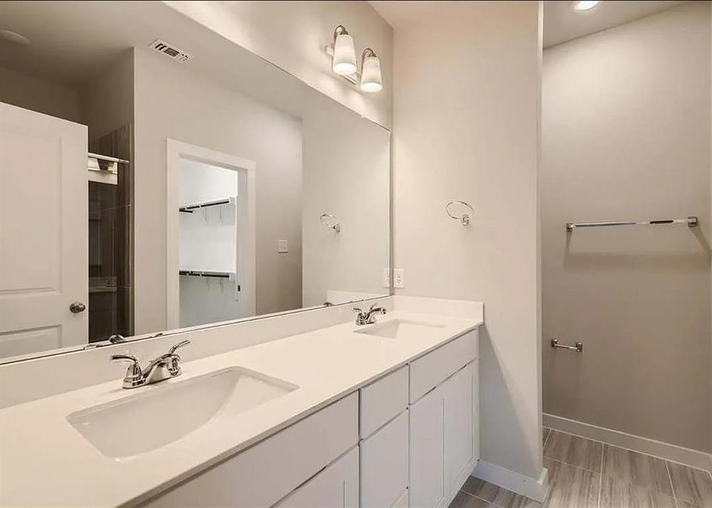 Residences At Jeans Creek, The - Residential Lease