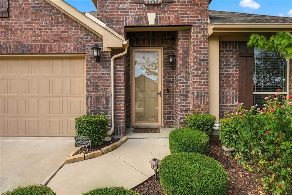 4204 Snowberry Lane