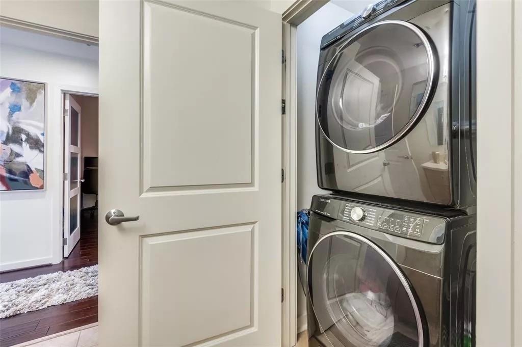 Metropolitan 1200 Main Street - Residential