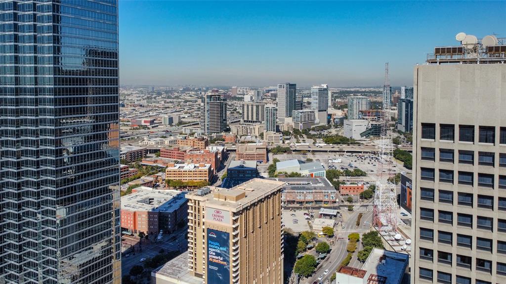 1200 Main Street 1404