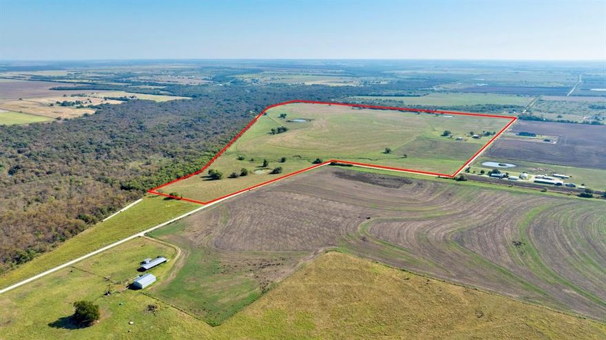 Prime Commercial Development Opportunity – 185.26 Acres in Grayson County, TX.

Exceptional large tract investment opportunity located less than 2 miles from the projected Dallas North Tollway expansion, positioning this property perfectly for future commercial, industrial, or residential development.

This 185.26-acre Ag-exempt tract offers approximately 3,875 feet of frontage along Baker Road and partial border with the U.S. Army Corps of Engineers land on the west side. The elevated center provides superior drainage across all four directions, making it development-ready with minimal grading requirements.

Existing improvements include a 1,750-sq-ft home and two barns, offering immediate rental income potential or functional on-site storage during project development. The property’s coastal Bermuda pastures are well-maintained, supporting continued agricultural use and tax advantages while future plans are pursued.

Strategically located just 10 minutes from Hwy 377 and 25 minutes from Prosper and Frisco, this site lies in the direct path of North Texas growth. With tollway expansion projected to bring major connectivity and commercial demand to the area, this tract presents a rare chance to secure high-growth acreage in one of the fastest-developing corridors in the region.
