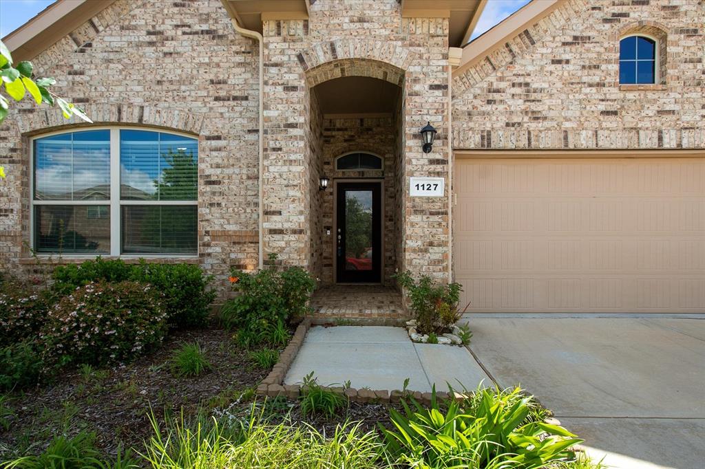 1127 Donnington Trail