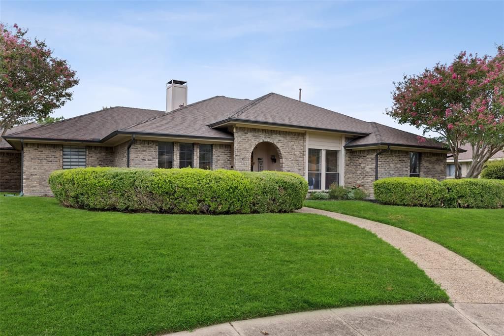 Photo of 4005 Bullock Drive, Plano, TX 75023 (MLS # 21206880)