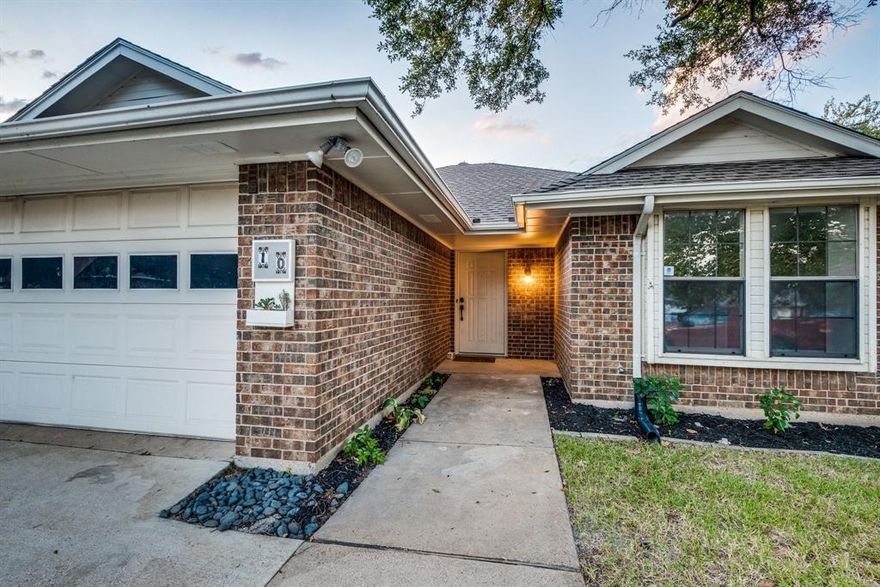 Great home in Midlothian ISD. This property boasts a 3 Bed 2 Bath, open layout, with recently updated flooring, beautiful open floor plan & large backyard in an established neighborhood. This neighborhood is surrounded by sidewalks and the quiet area makes it great for long walks!  This large lot makes for plenty of space for safe play.  This property is ready for its next guests!