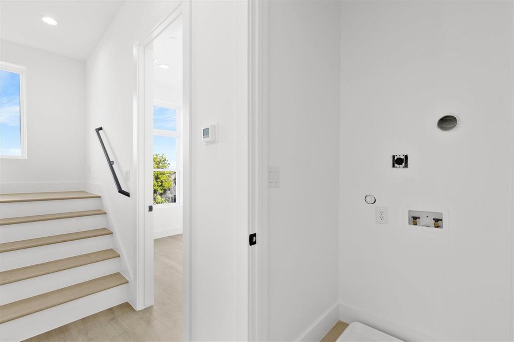 Dallas Land & Loan Cos Add 03 - Residential Lease