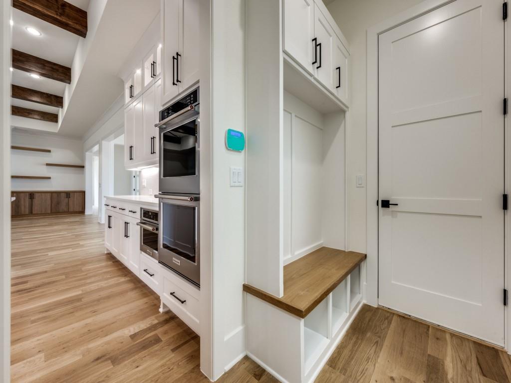 country club rd est - Residential