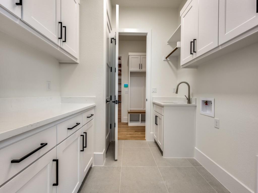 country club rd est - Residential