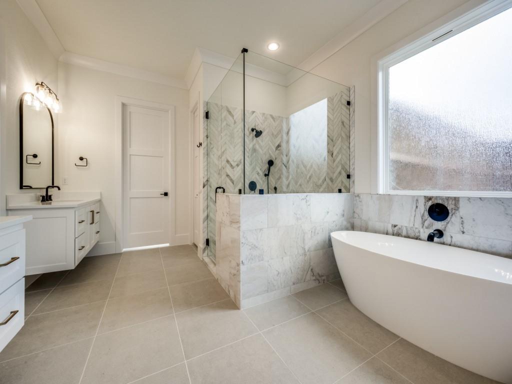 country club rd est - Residential