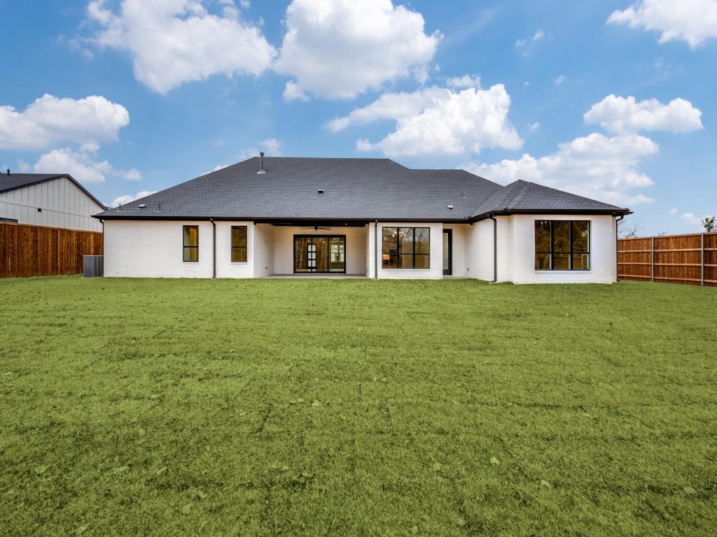 country club rd est - Residential