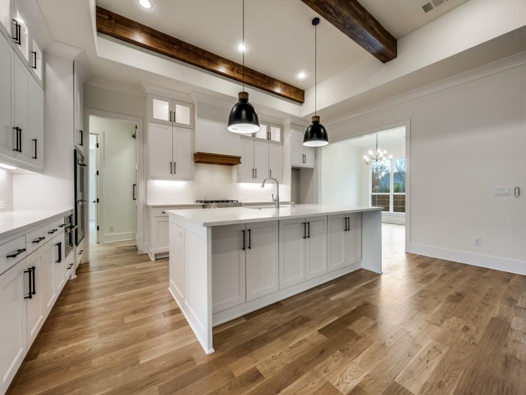 country club rd est - Residential