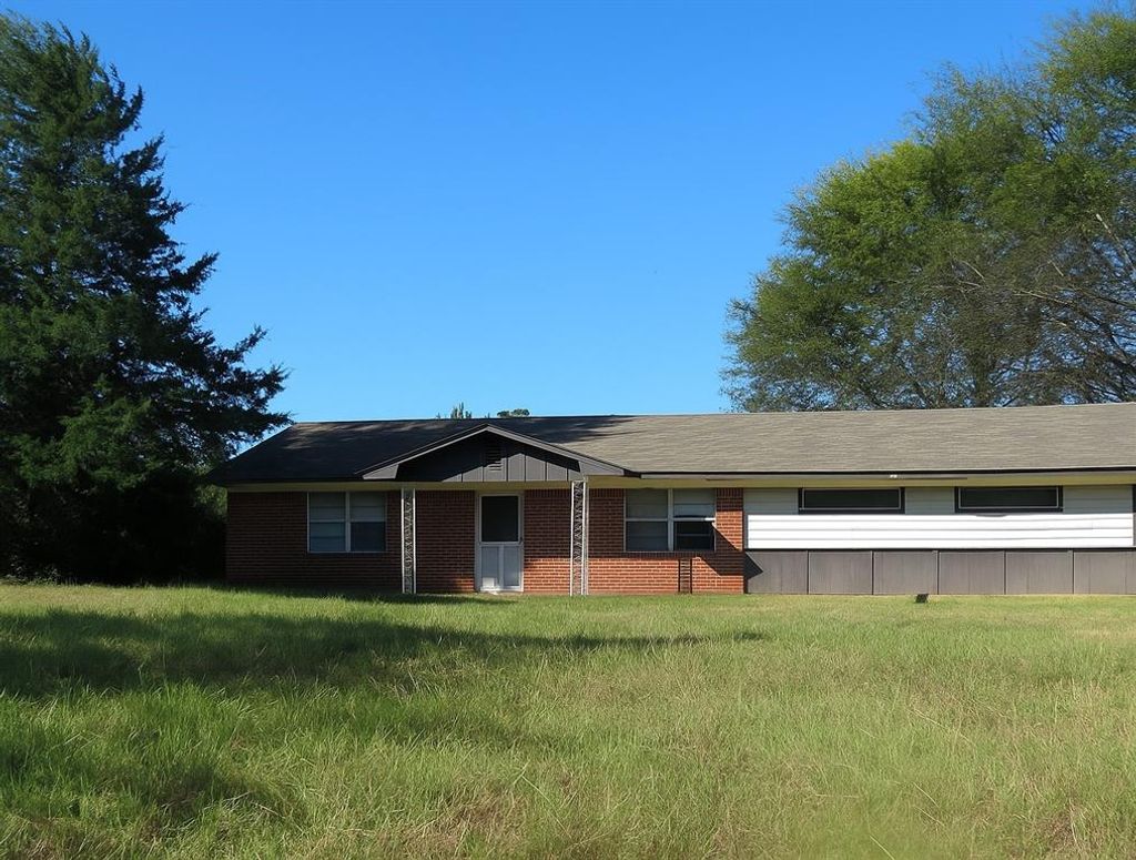 Photo for 285 County Road 2205, Mineola, TX 75773 (MLS # 21100551)