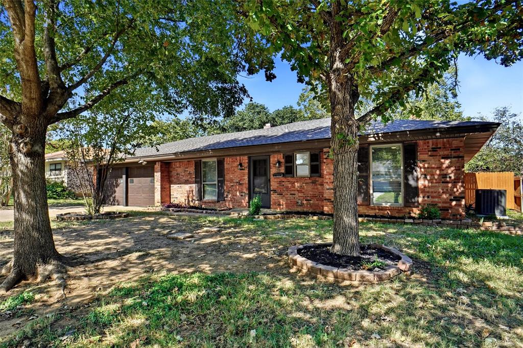 211 Rambling Lane