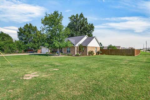 Tiny photo for 424 E Pennsylvania Avenue, Van, TX 75790 (MLS # 21341688)