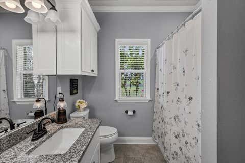 Tiny photo for 424 E Pennsylvania Avenue, Van, TX 75790 (MLS # 21341688)