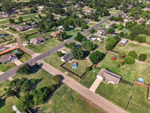 Tiny photo for 424 E Pennsylvania Avenue, Van, TX 75790 (MLS # 21341688)