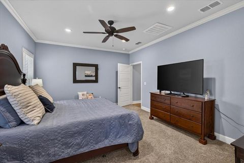 Tiny photo for 424 E Pennsylvania Avenue, Van, TX 75790 (MLS # 21341688)