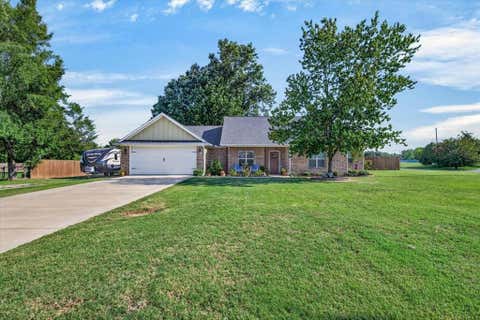 Tiny photo for 424 E Pennsylvania Avenue, Van, TX 75790 (MLS # 21341688)