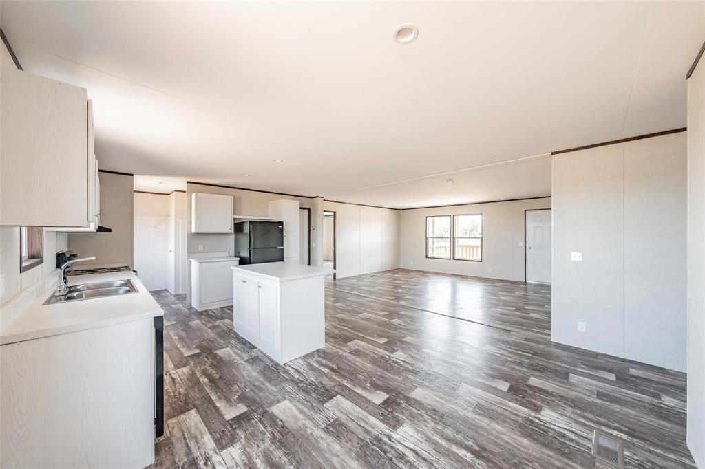 SILVER SPURS RANCH - Residential