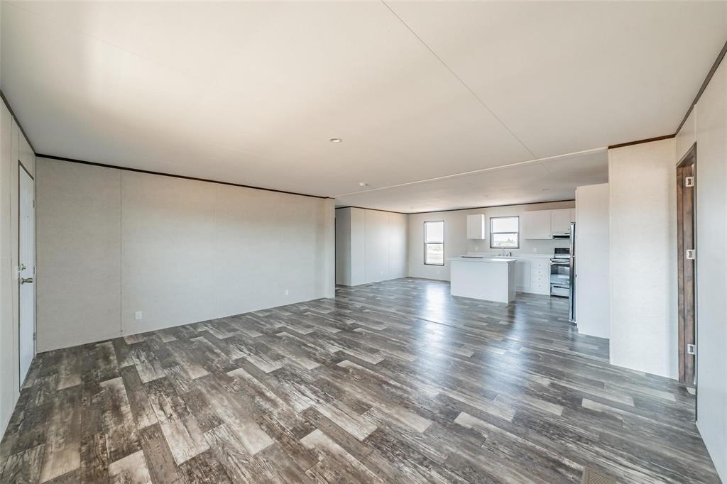 SILVER SPURS RANCH - Residential