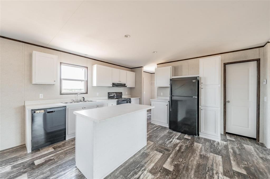 SILVER SPURS RANCH - Residential