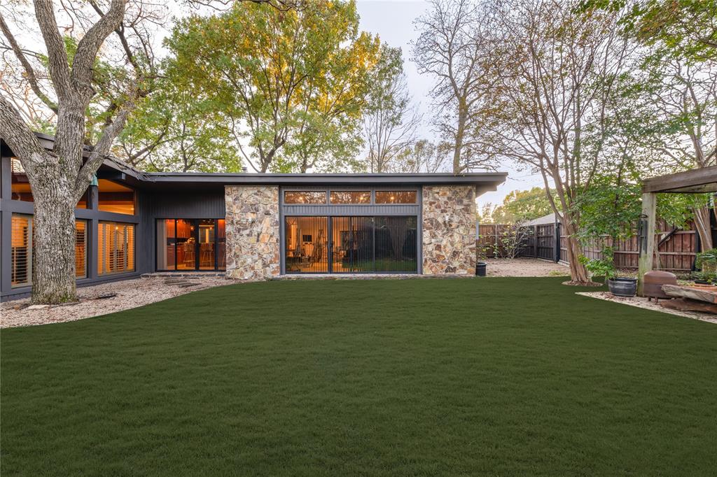 Merriman Manor - Residential