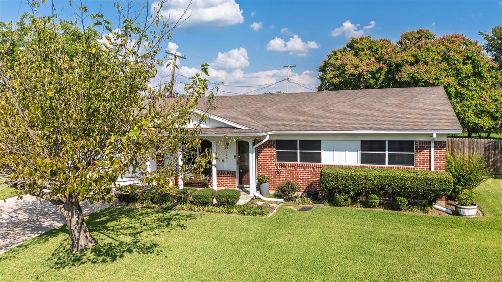 5203 Hilltop Drive