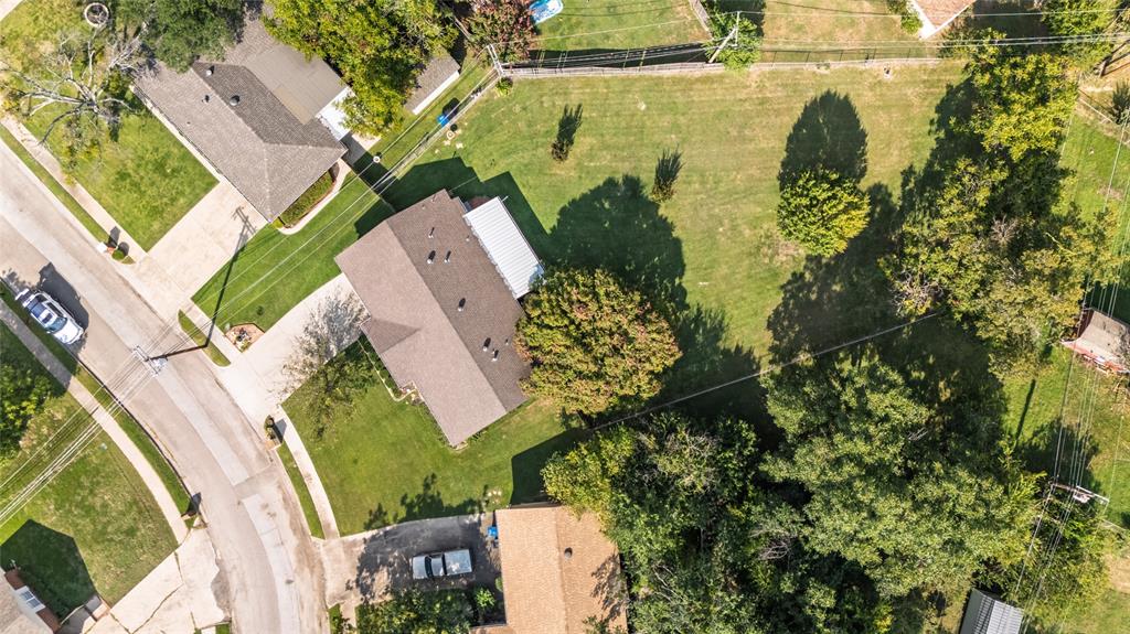 5203 Hilltop Drive