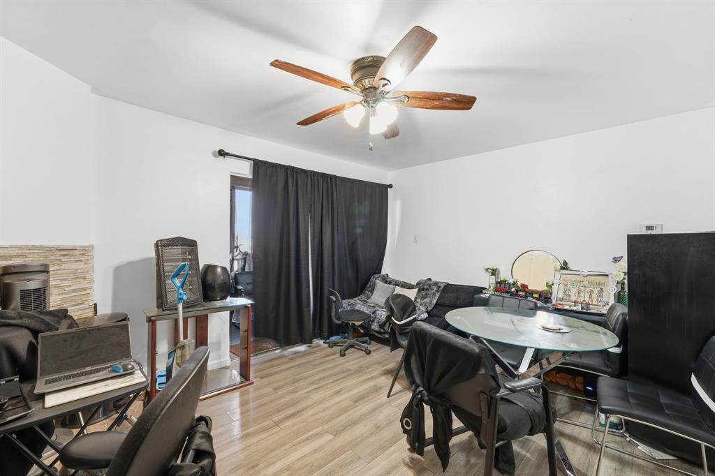 Cambridge Condos Ph 01 03 - Residential