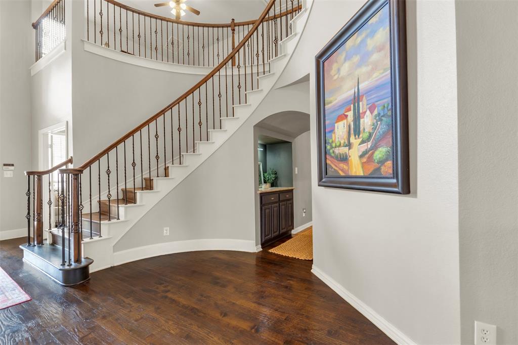 15604 Christopher Lane