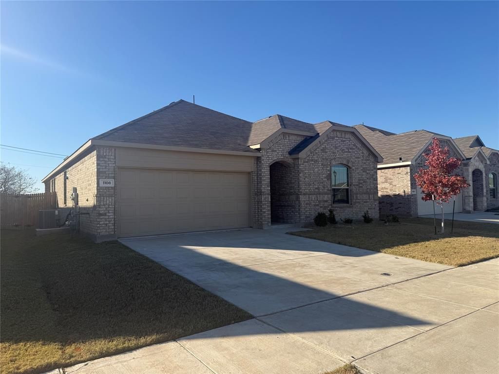 Photo of 1108 FlameLeaf Drive, Princeton, TX 75407 (MLS # 21208915)