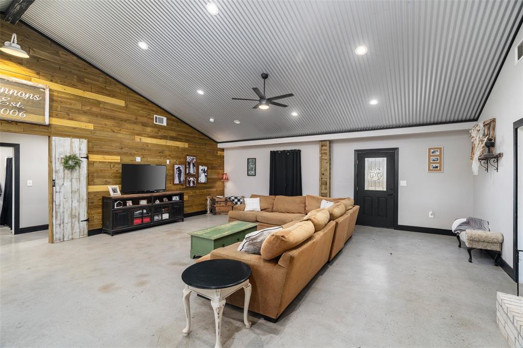 245 County Road 4921