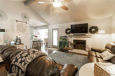 6304 Kary Lynn Drive S Watauga TX 76148