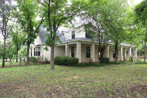 A home in Comanche