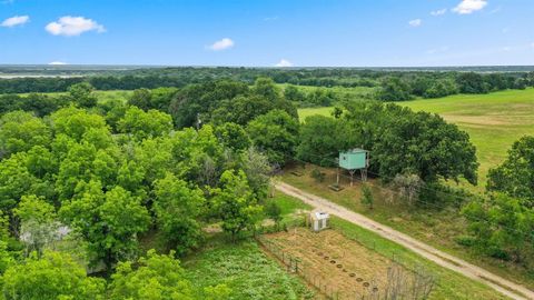 A home in Comanche