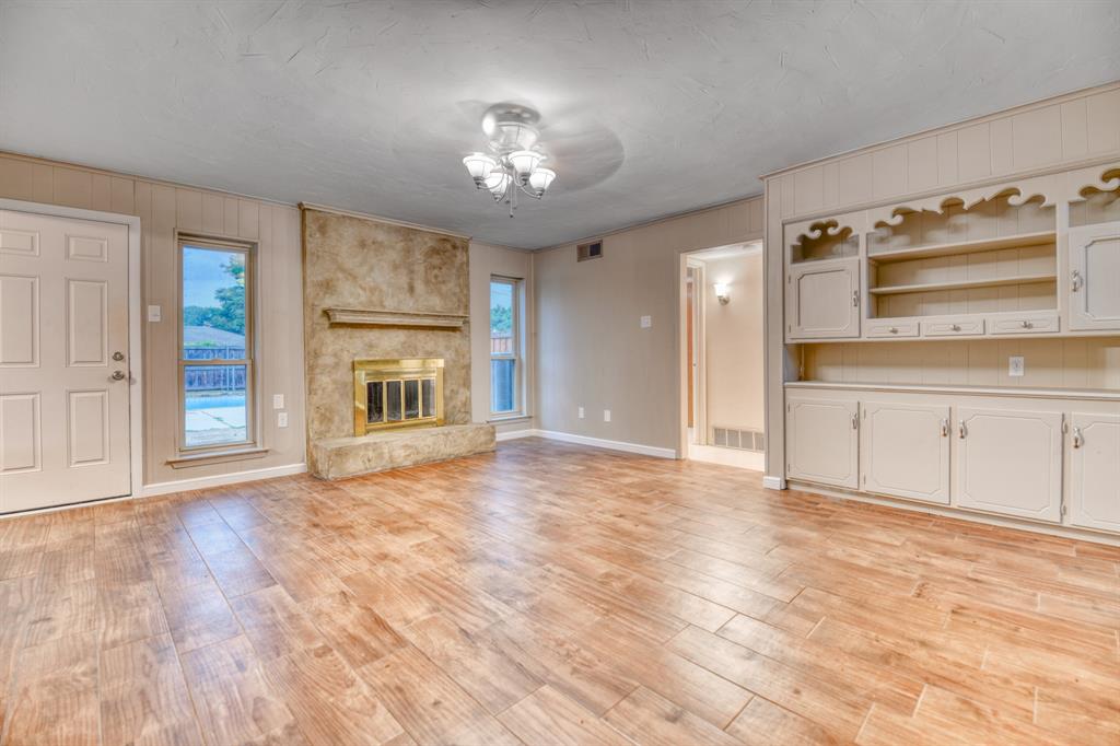 University Estates - Residential Lease