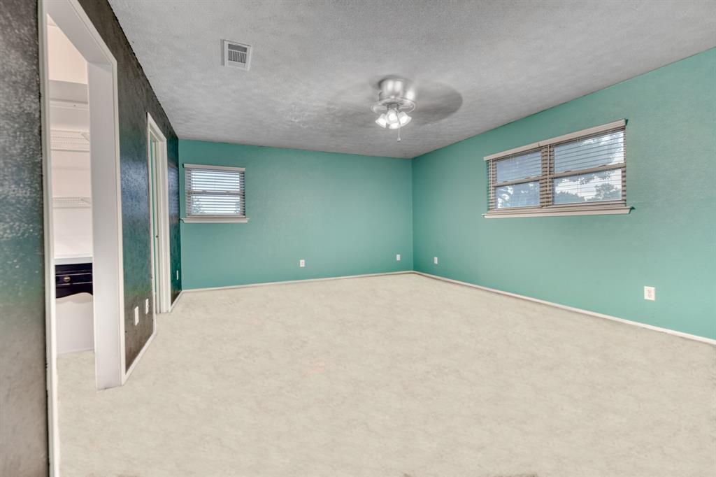 University Estates - Residential Lease