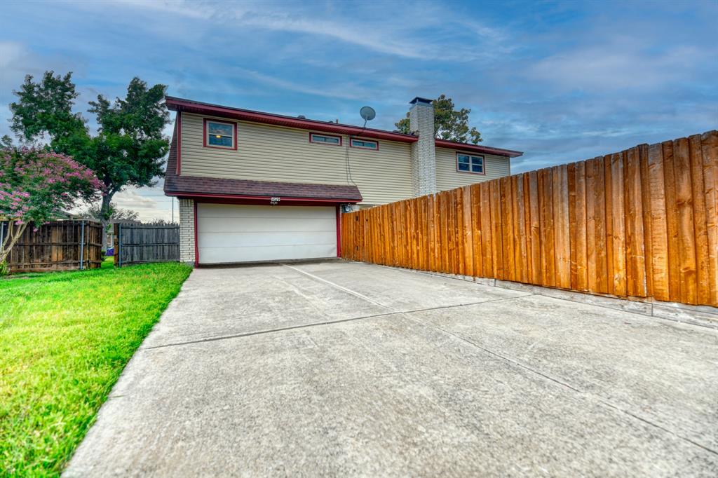 University Estates - Residential Lease