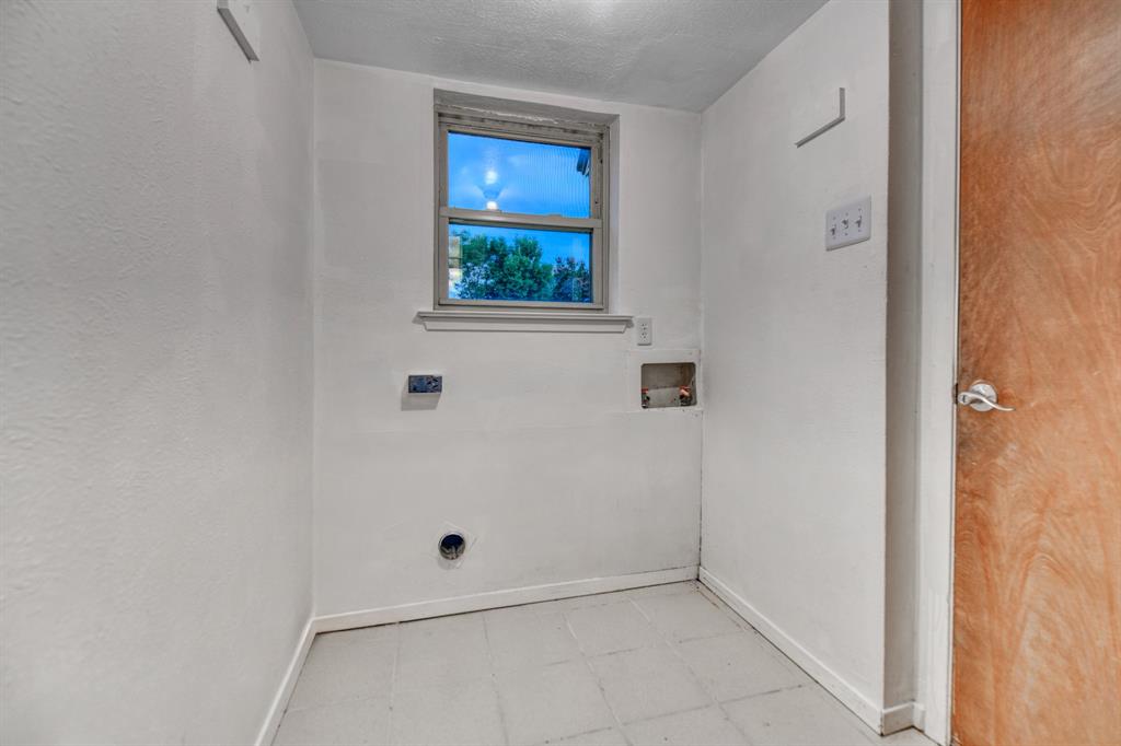 University Estates - Residential Lease